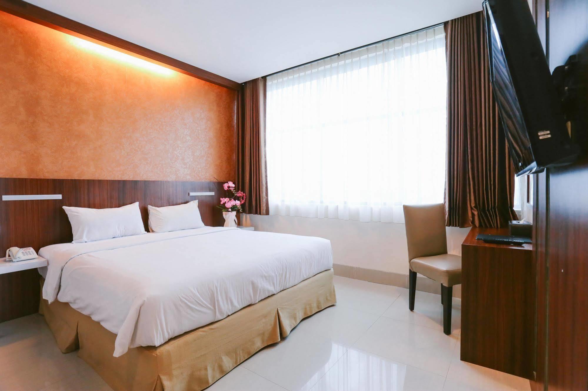 แคปปิตัล โอ 1279 โฮเทล แกรนด์ เซลิโน มากัสซาร์ Hotel มากาซาร์ ภายนอก รูปภาพ