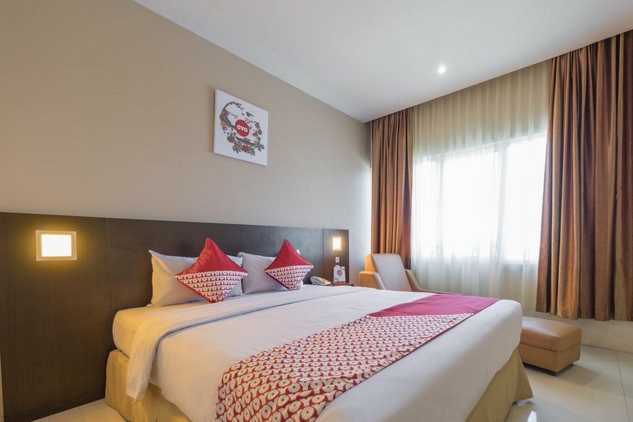 แคปปิตัล โอ 1279 โฮเทล แกรนด์ เซลิโน มากัสซาร์ Hotel มากาซาร์ ภายนอก รูปภาพ